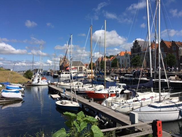 Appartement Aan Jachthaven Met Zicht Op Veerse Meer Arnemuiden Luaran gambar