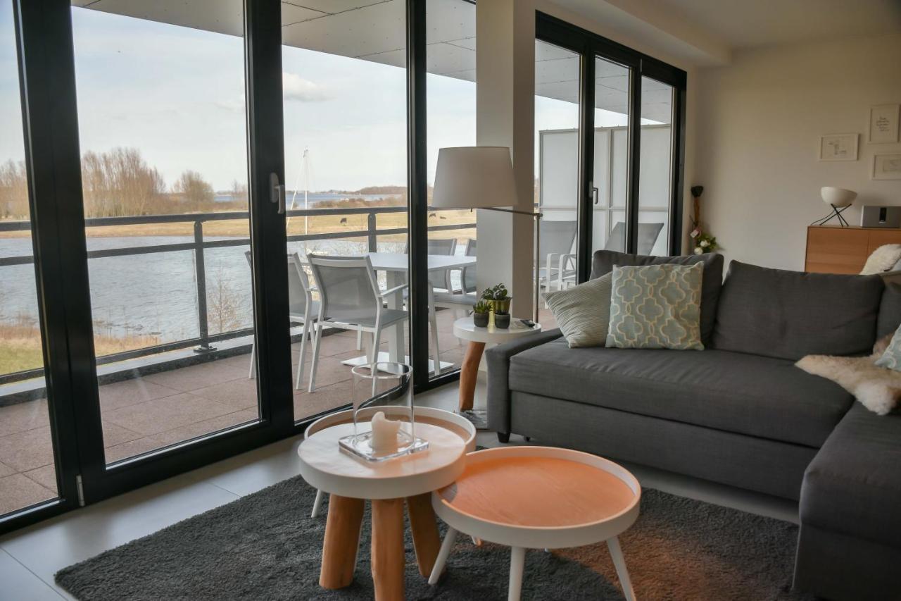Appartement Aan Jachthaven Met Zicht Op Veerse Meer Arnemuiden Luaran gambar