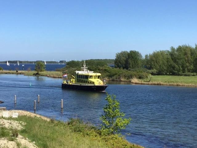 Appartement Aan Jachthaven Met Zicht Op Veerse Meer Arnemuiden Luaran gambar